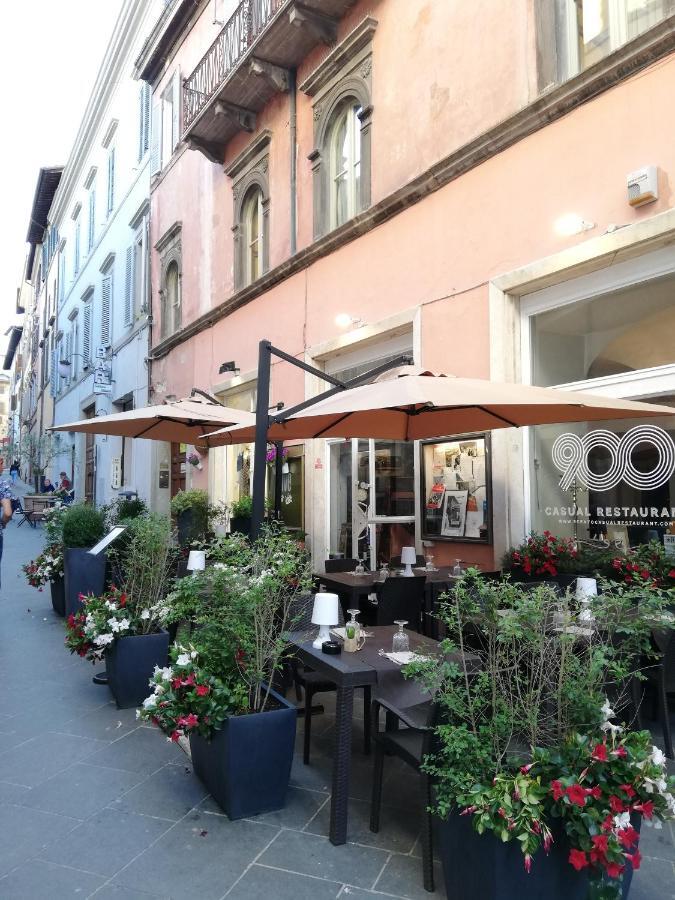شقة Sotto I Tetti Del Borgo سبوليتو المظهر الخارجي الصورة